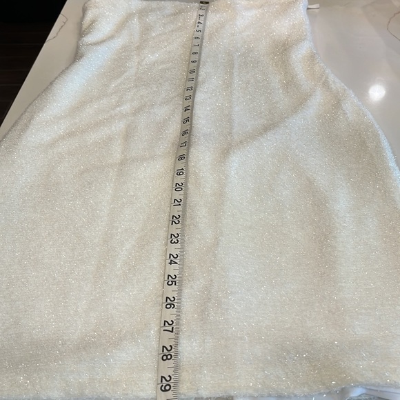 Carabella shimmering strapless dress & feather shrug. Large. Holiday dress - Picture 13 of 16